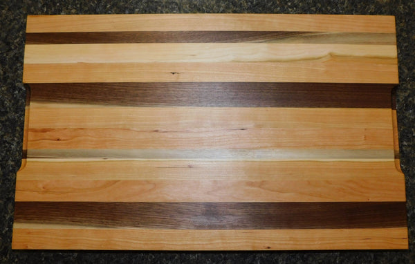 Black Walnut & Cherry Wood Edge Grain Cutting Board - Springhill Millworks