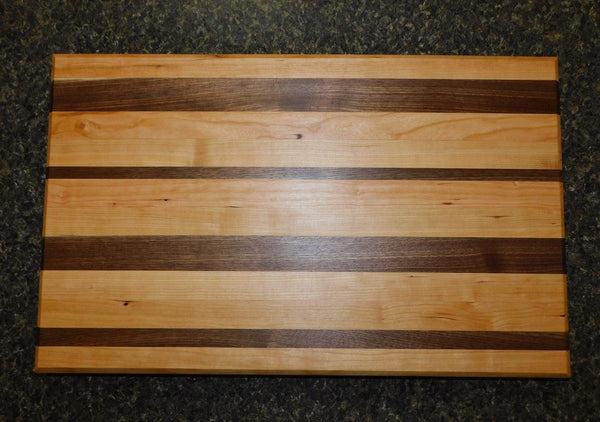 Black Walnut & Cherry Wood Edge Grain Cutting Board - Springhill Millworks