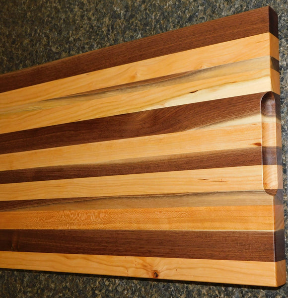 Black Walnut & Cherry Wood Edge Grain Cutting Board with Chamfered Edge - Springhill Millworks
