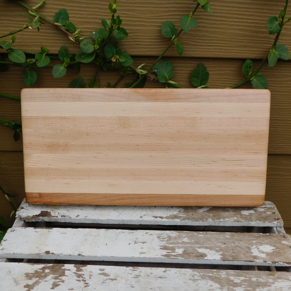Maple Wood Edge Grain Cutting Board
