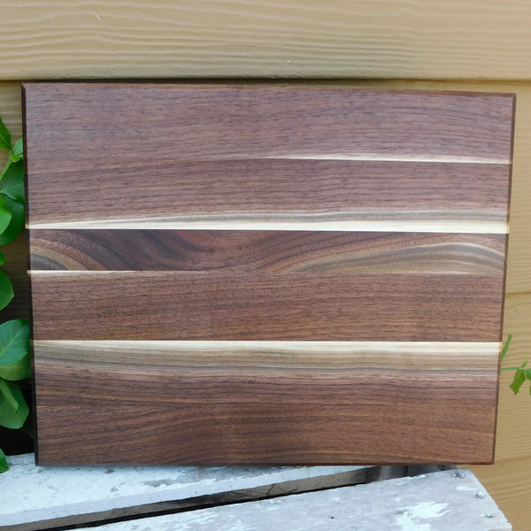 Black Walnut Edge Grain Cutting Board with Hand Grooves and Chamfered Edge