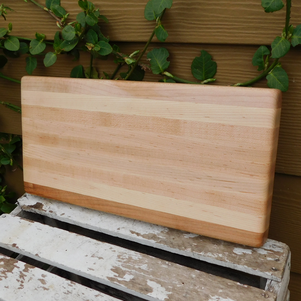 Maple Wood Edge Grain Cutting Board