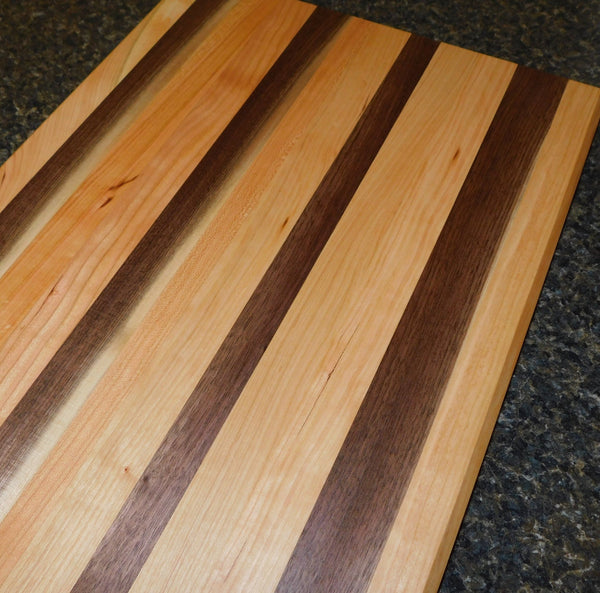 Black Walnut & Cherry Wood Edge Grain Cutting Board - Springhill Millworks