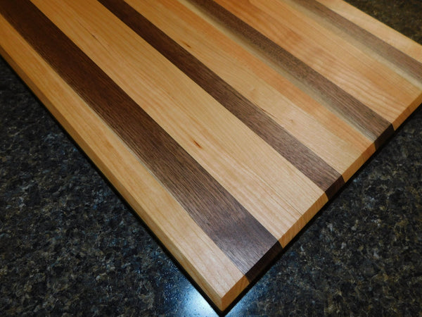 Black Walnut & Cherry Wood Edge Grain Cutting Board - Springhill Millworks