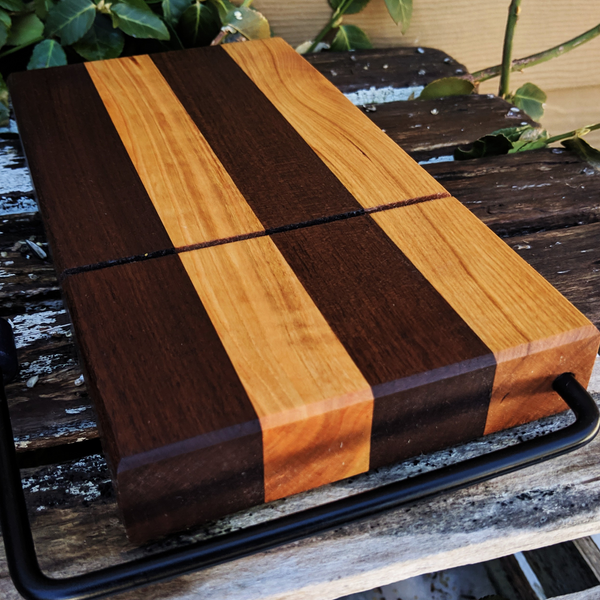 Close-up of built-in slicer groove on cheese board