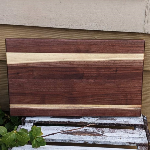 Black Walnut Wood Edge Grain Cutting Board with Beveled Edge and Clear Rubber Grip Feet