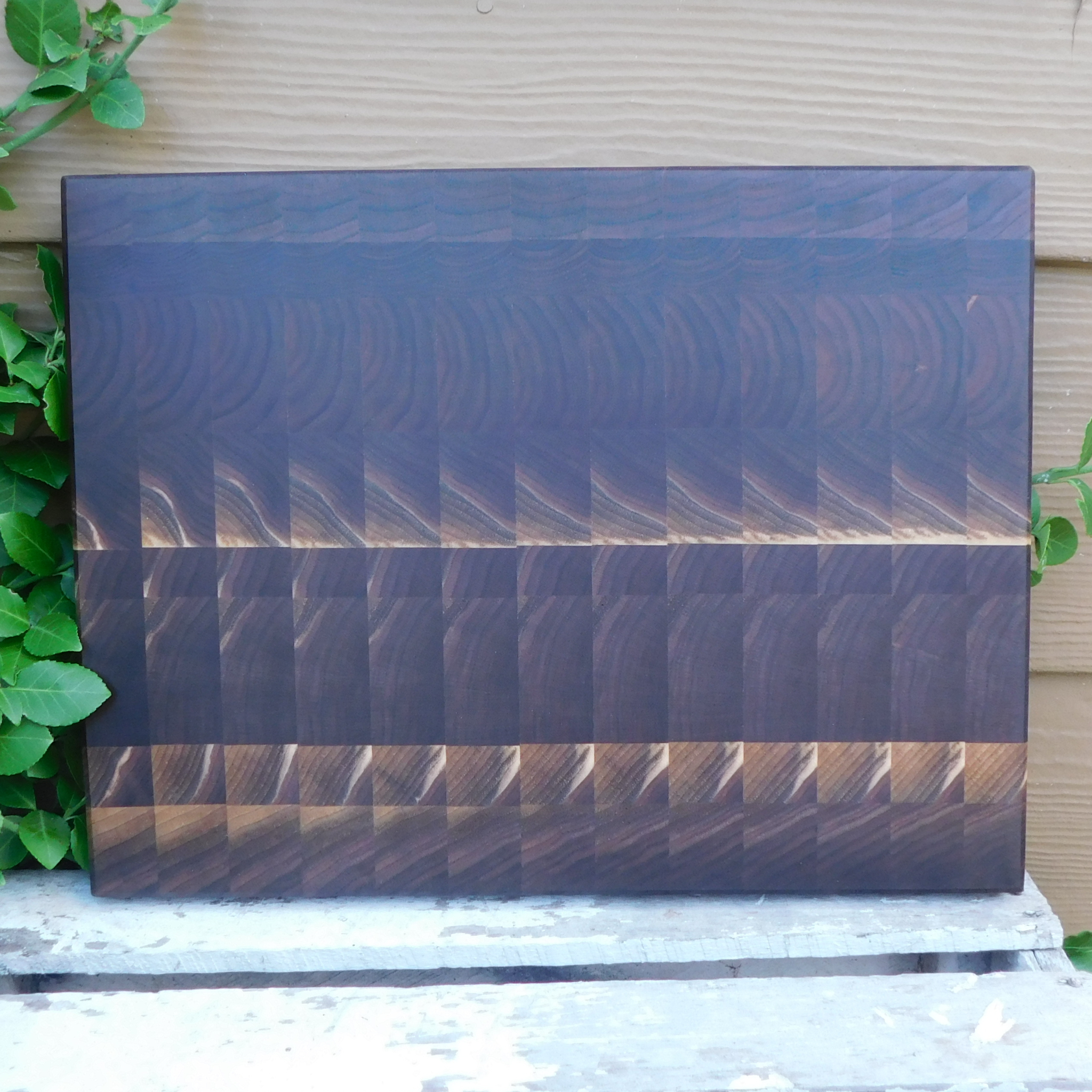 Black Walnut End Grain Cutting Board with Hand Grooves and Clear Rubber Grip Feet