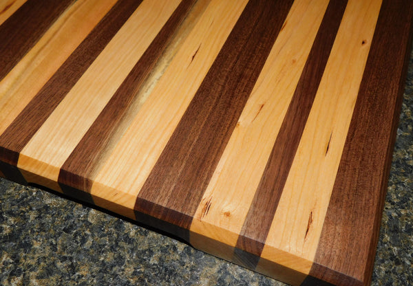 Black Walnut & Cherry Wood Edge Grain Cutting Board with Chamfered Edge