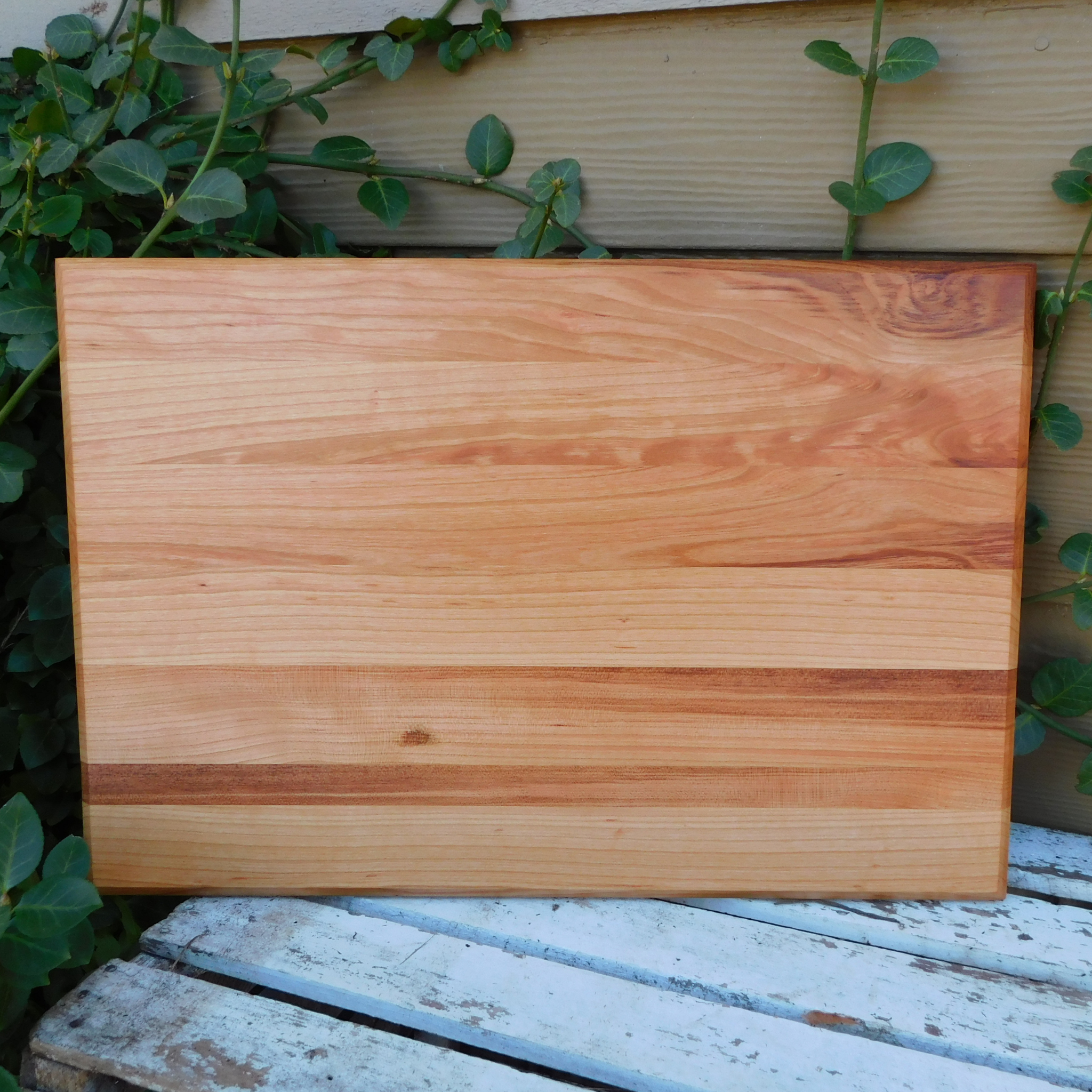 Cherry Wood Edge Grain Cutting Board with Clear Rubber Grip Feet